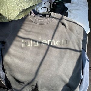 Lululemon screw neck